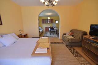 Апартаменты Apartments Biga Дони-Моринь Номер-студио с балконом-1